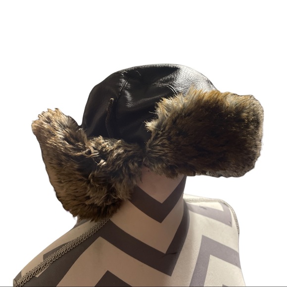 RedHead Faux-Leather Bomber Hat for Men - Picture 2 of 8